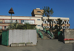 石尾中学校